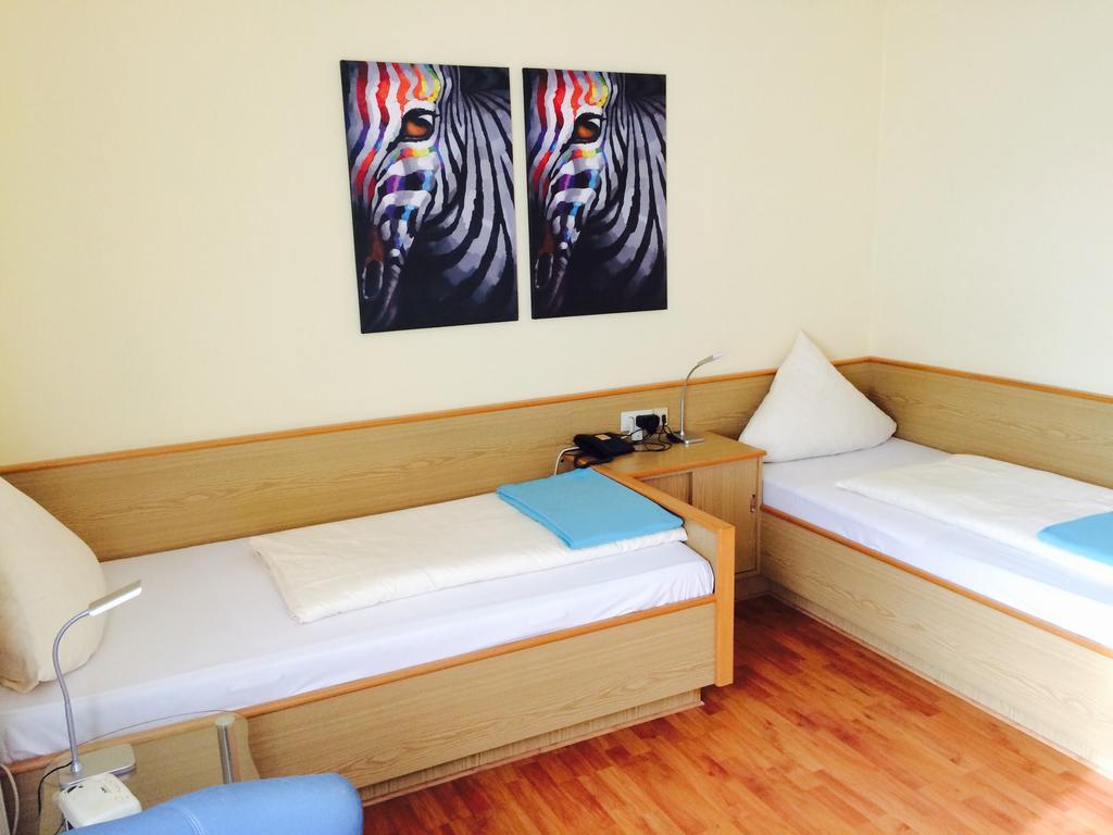 Hotel Garni Am Goetheplatz Bad Munster am Stein-Ebernburg Phòng bức ảnh